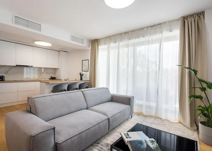 Luxurious New Penthouse + Parking *