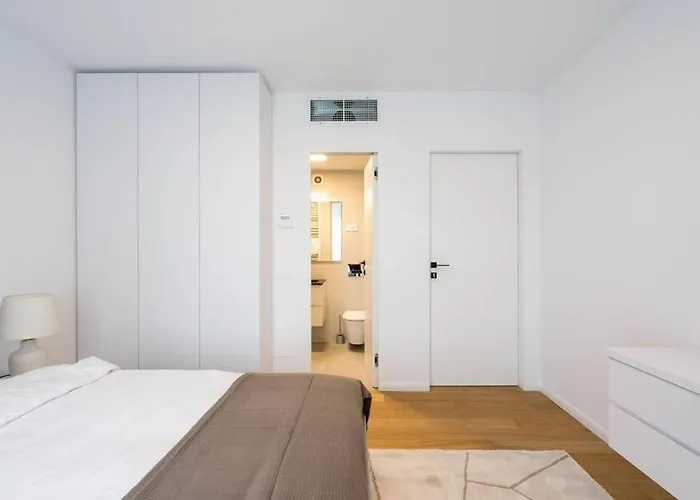 Daire Luxurious New Penthouse + Parking Bükreş