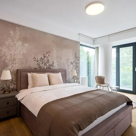 Luxurious New Penthouse + Parking *