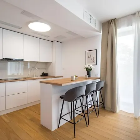 Apartamento Luxurious New Penthouse + Parking Bucarest