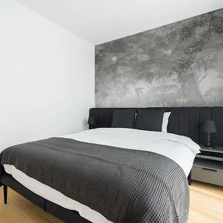 Luxurious New Penthouse + Parking