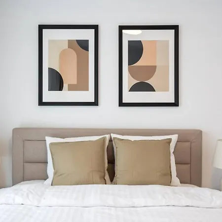 Luxurious New Penthouse + Parking