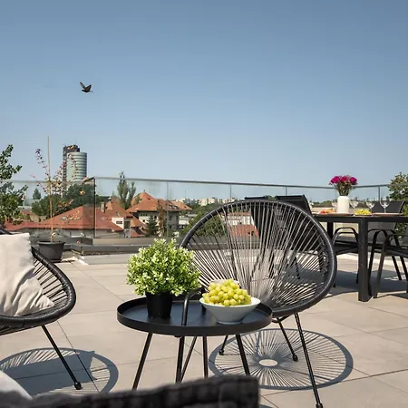 Luxurious New Penthouse + Parking * Bucarest