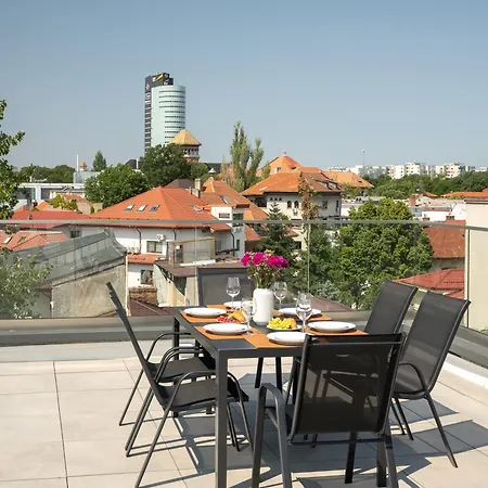 Luxurious New Penthouse + Parking Apartment