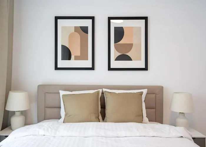 Luxurious New Penthouse + Parking