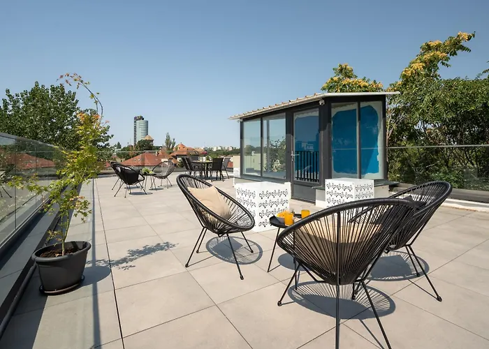 Luxurious New Penthouse + Parking