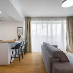 Luxurious New Penthouse + Parking * Bukurešť