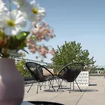 Luxurious New Penthouse + Parking Apartmán Bukurešť
