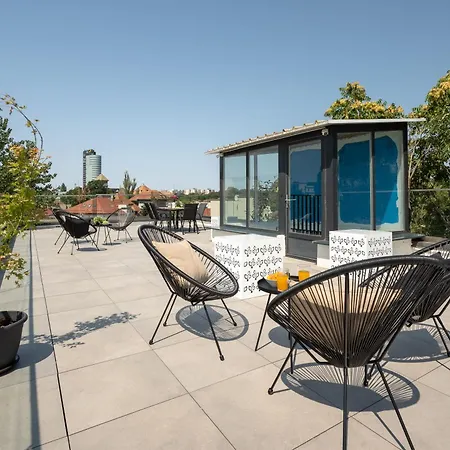 Luxurious New Penthouse + Parking